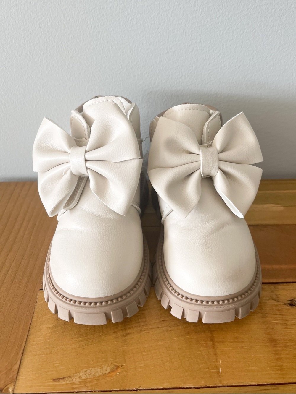 Toddler Girls Bow Ankle Boots Size 6.5 Beige Casual